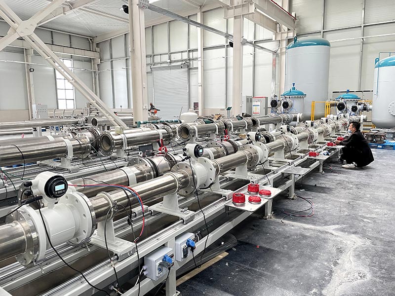 Low-flow-electronic-magnetic-liquid-flow-meters-differential-pressure-electromagnetic-water-flow-meter-price-sewage-meter-2