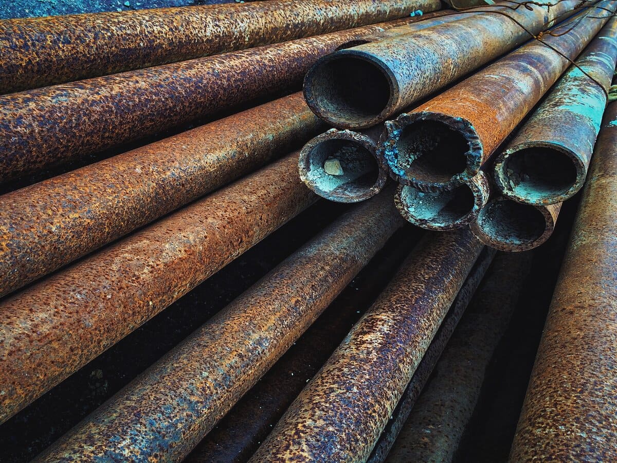 Carbon-steel-pipe-corrosion