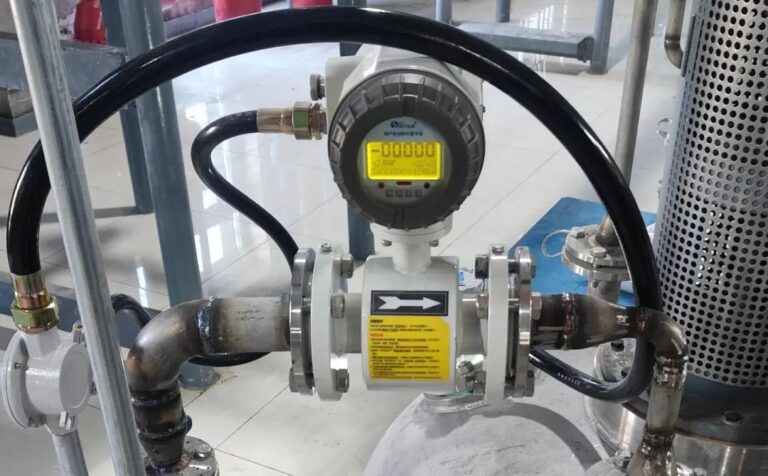 Electromagnetic-flowmeter-768x476